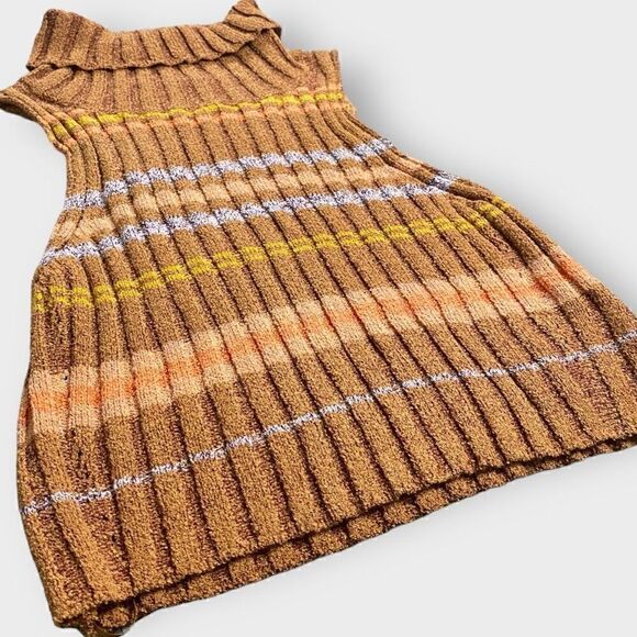 Free People Edith Vest Berry Petals Combo Womens size XSmall Great Condition - Picture 2 of 9